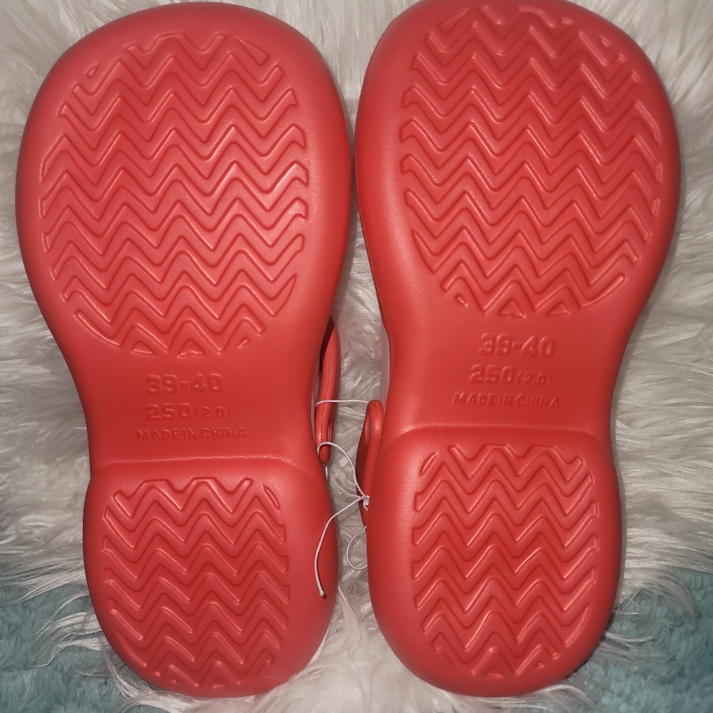 Hello Kitty Clogs Size 39- 40 - Picture 6 of 11